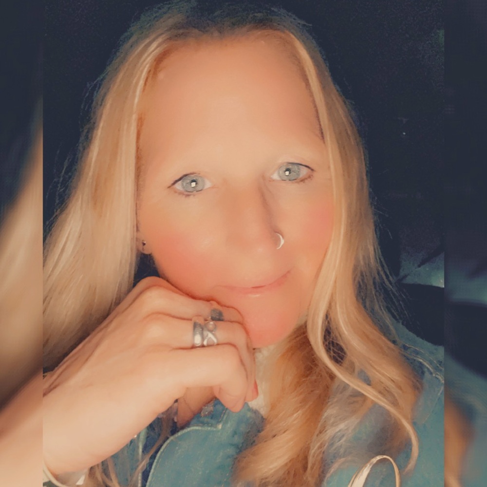 Hello! If you are here, thank you for checking out my page. I appreciate you! 🧡
